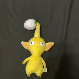 Pikmin plush yellow